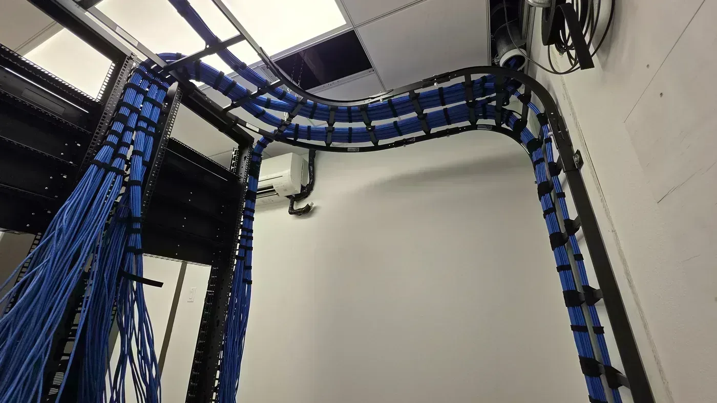 Gestión de Cables Cat6 - Proyecto Fabricante de Metales en Oldsmar | Cableado Estructurado TSS USA