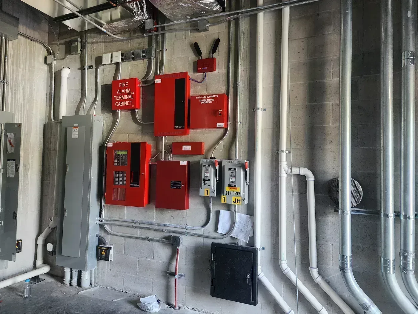 Instalación de Sistema de Alarma Contra Incendios - Proyecto Expansión de Escuela Privada de Pasco | Cableado Estructurado TSS USA